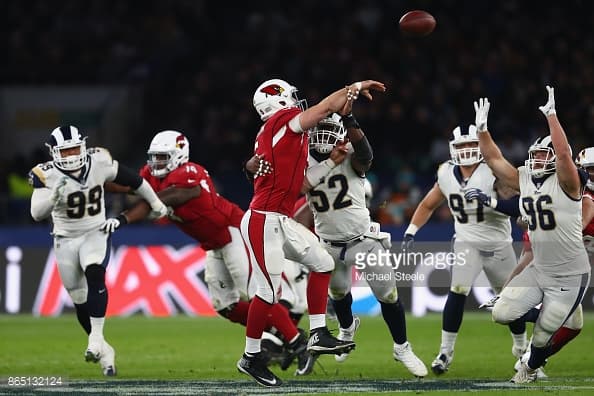 Goff completó 22 de 37 pases para 235 yardas con un pase de touchodwon y una interceptación, y corrió nueve yardas en el segundo cuarto para poner el balón en la zona de las diagonales.