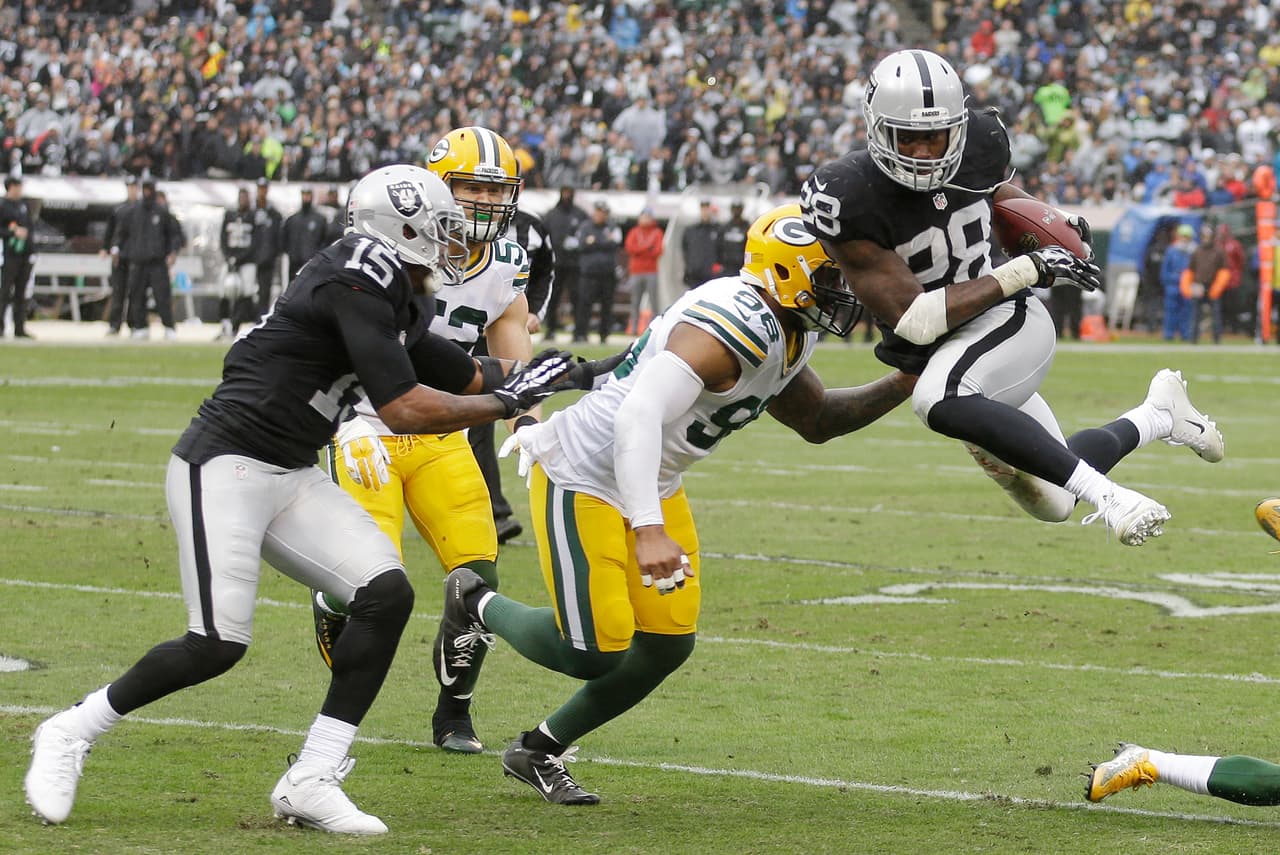 Los Green Bay Packers vencieron 30 - 20 a los Oakland Raiders para avanzar a la postemporada, los Raiders están eliminados.