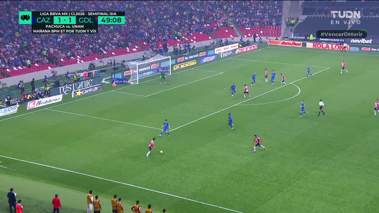 ¡GOL!  anota para Guadalajara. Ángel Sepúlveda