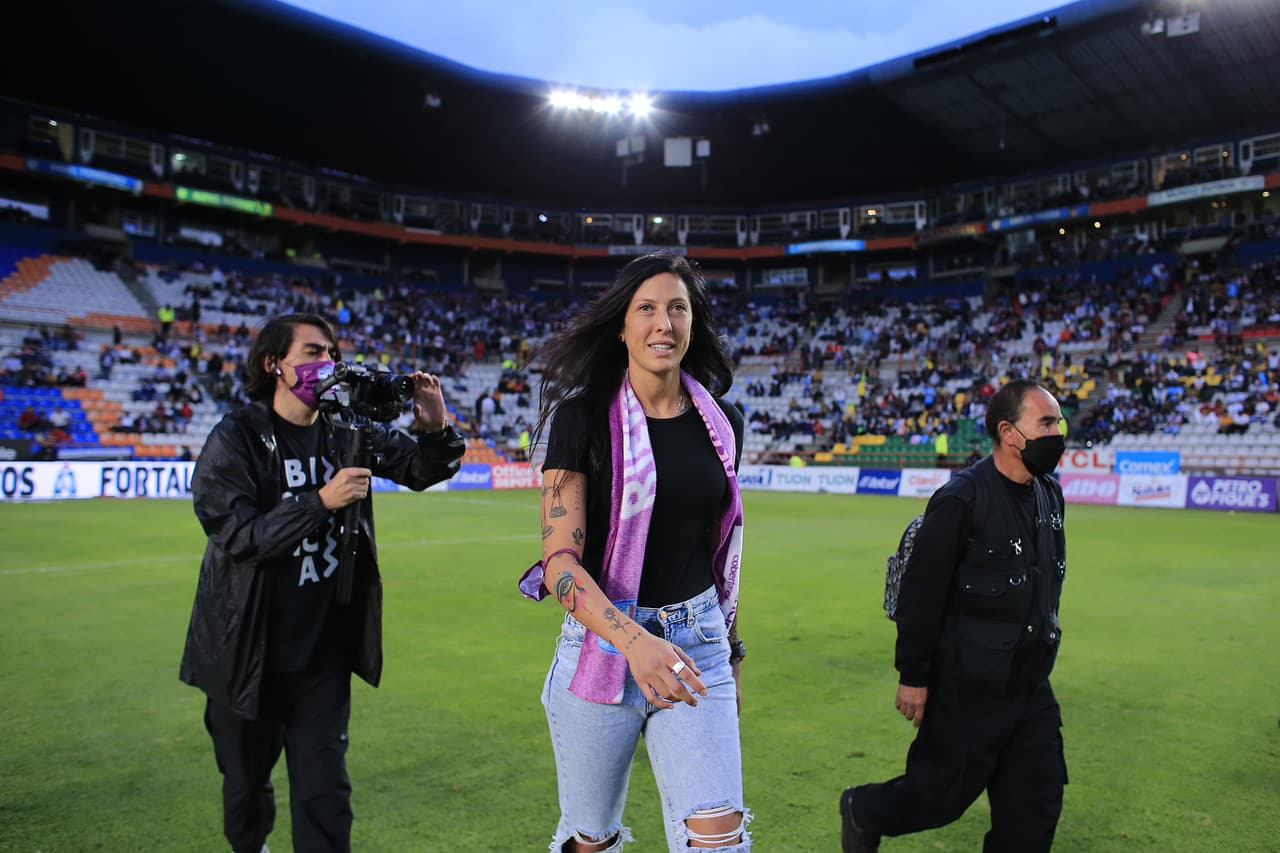 Jenni Hermoso es presentada como jugadora de Pachuca en el Hidalgo
