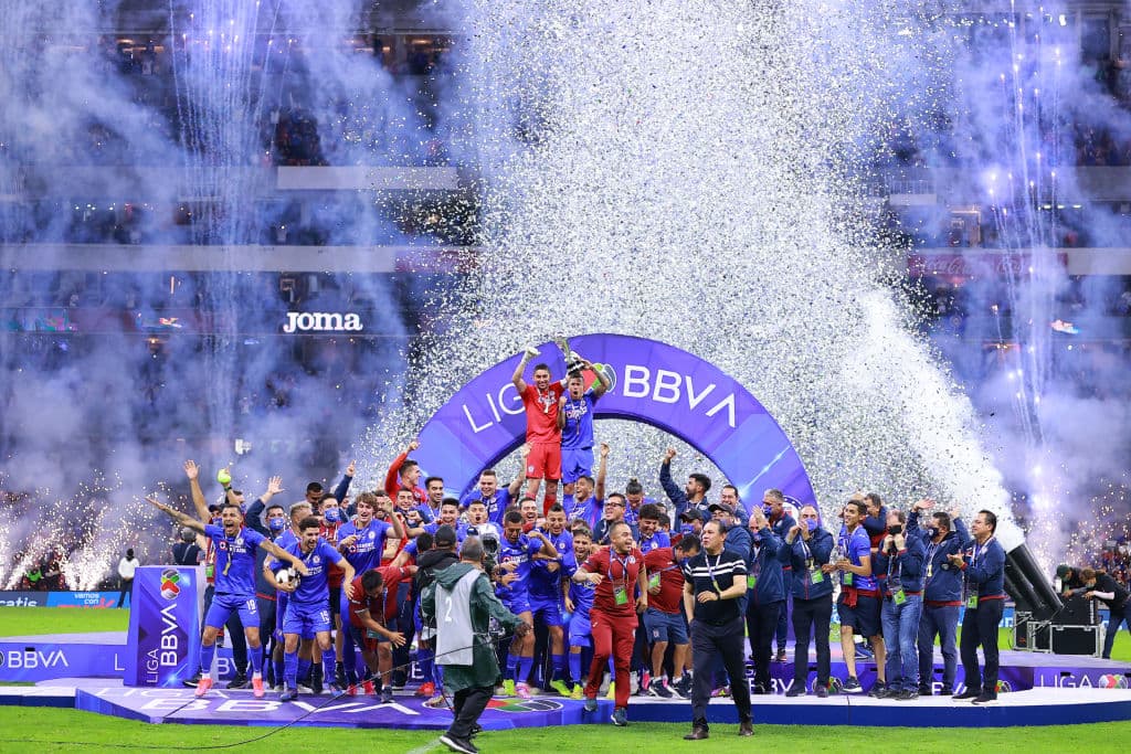 Cruz Azul presume felicitación de FIFA tras ganar el título