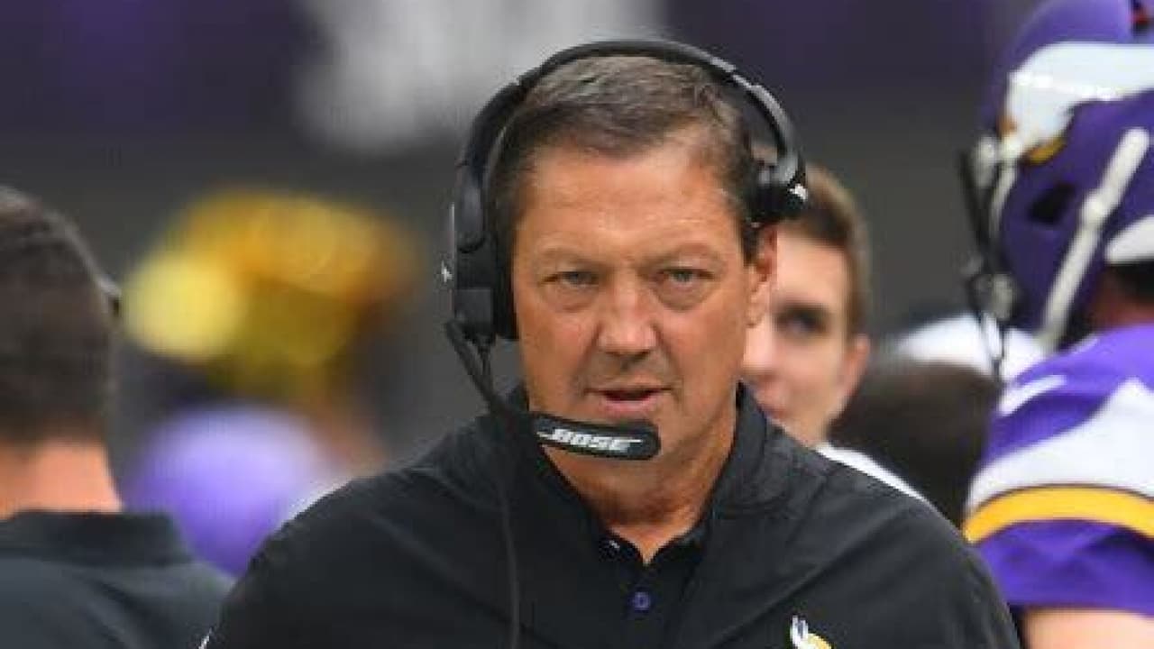 Entrenador de Vikings rechaza vacuna y se queda sin trabajo
