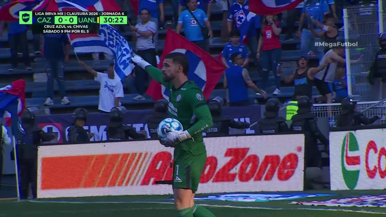 ¡Diego Lainez estuvo cerca de marcarle un golazo al Cruz Azul!