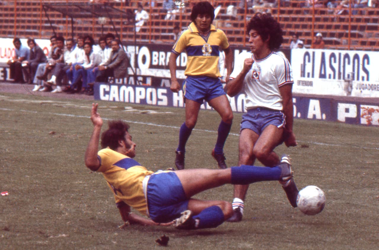 Héctor Tapia en Cruz Azul.
