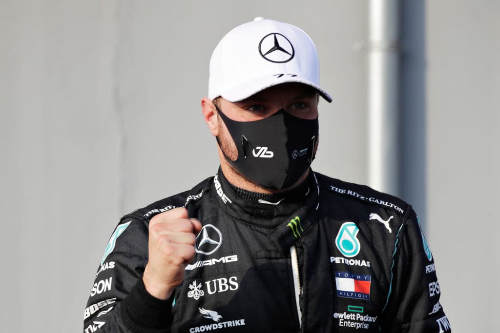 Bottas consigue la Pole en el GP de Emilia Romagna | Nuevamente Mercedes hace el 1-2 en la parrilla; Checo Pérez arrancará como decimoprimero.