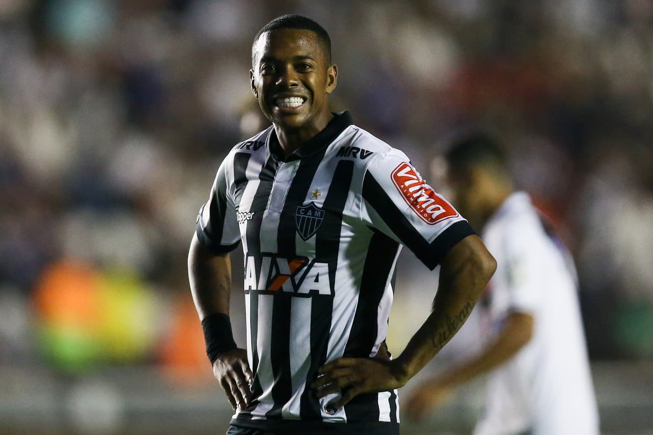 Robinho no podrá salir de Brasil ya que sería extraditado a Italia