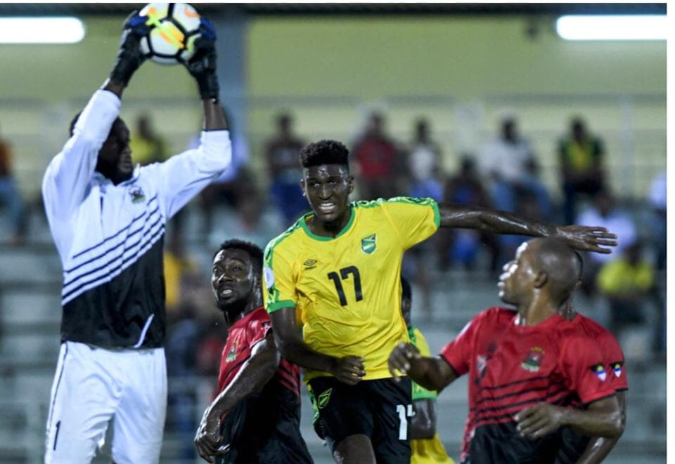 Antigua y Barbuda
<b> 0-2</b> Jamaica.