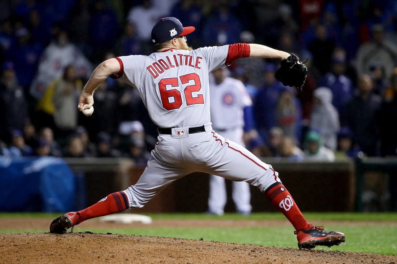 Doolittle trabajó la última entrada perfecta para los Nacionales asegurando la victoria y forzando un quinto partido definitivo para definir quien enfrentará a los Dodgers en la Serie de Campeonato.