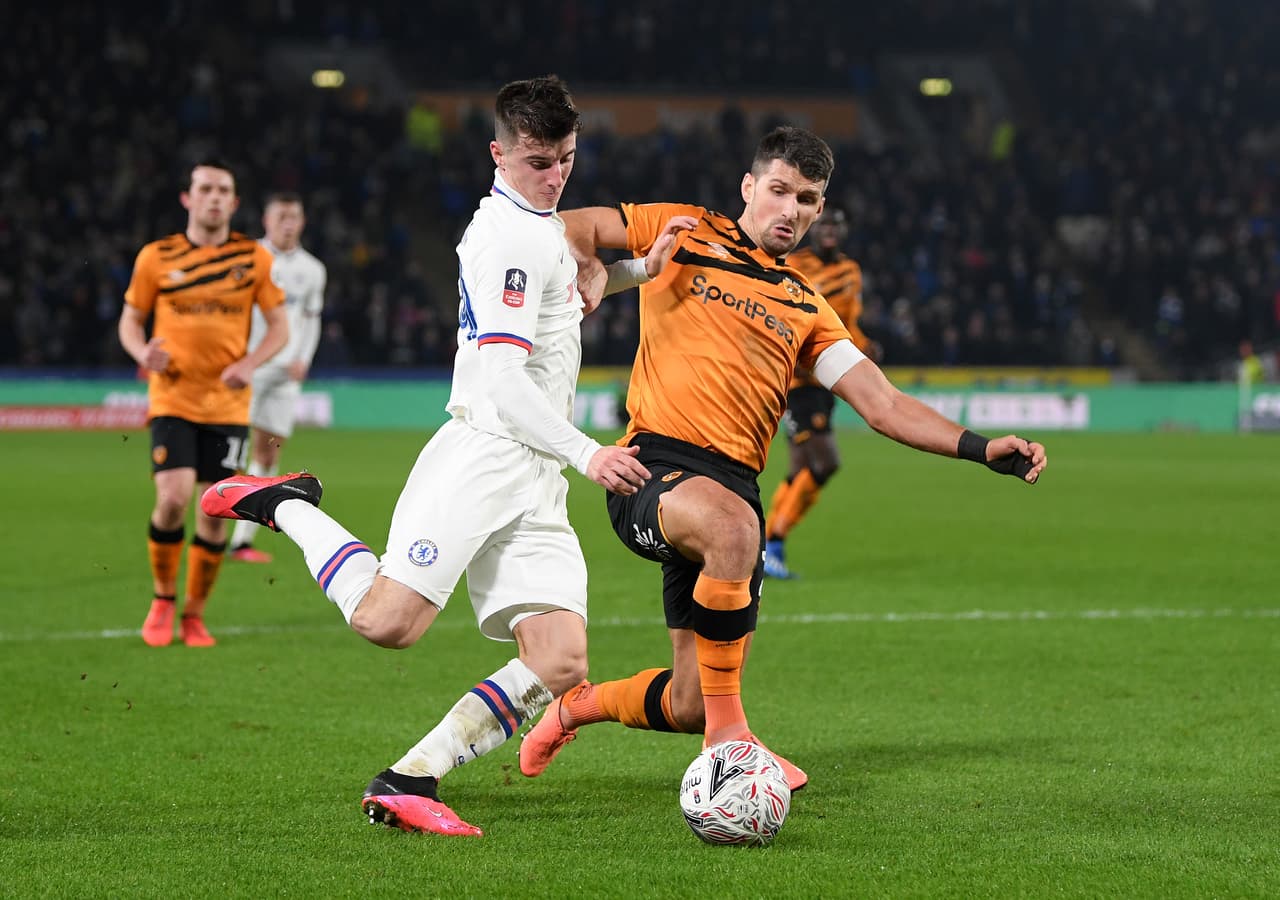 Batshuayi (6’) abrió el marcador y Tomori (64’) marcó el segundo tanto. Grosicki (78’) hizo el descuento.