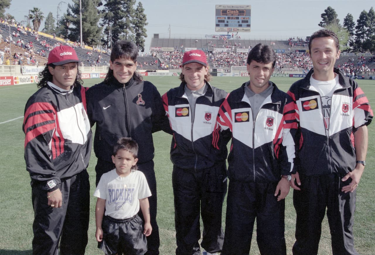 Los rostros de los jugadores de D.C. United delataban ganas y entusiasmo al llegar el 6 de abril de 1996 al Sparta Stadium.