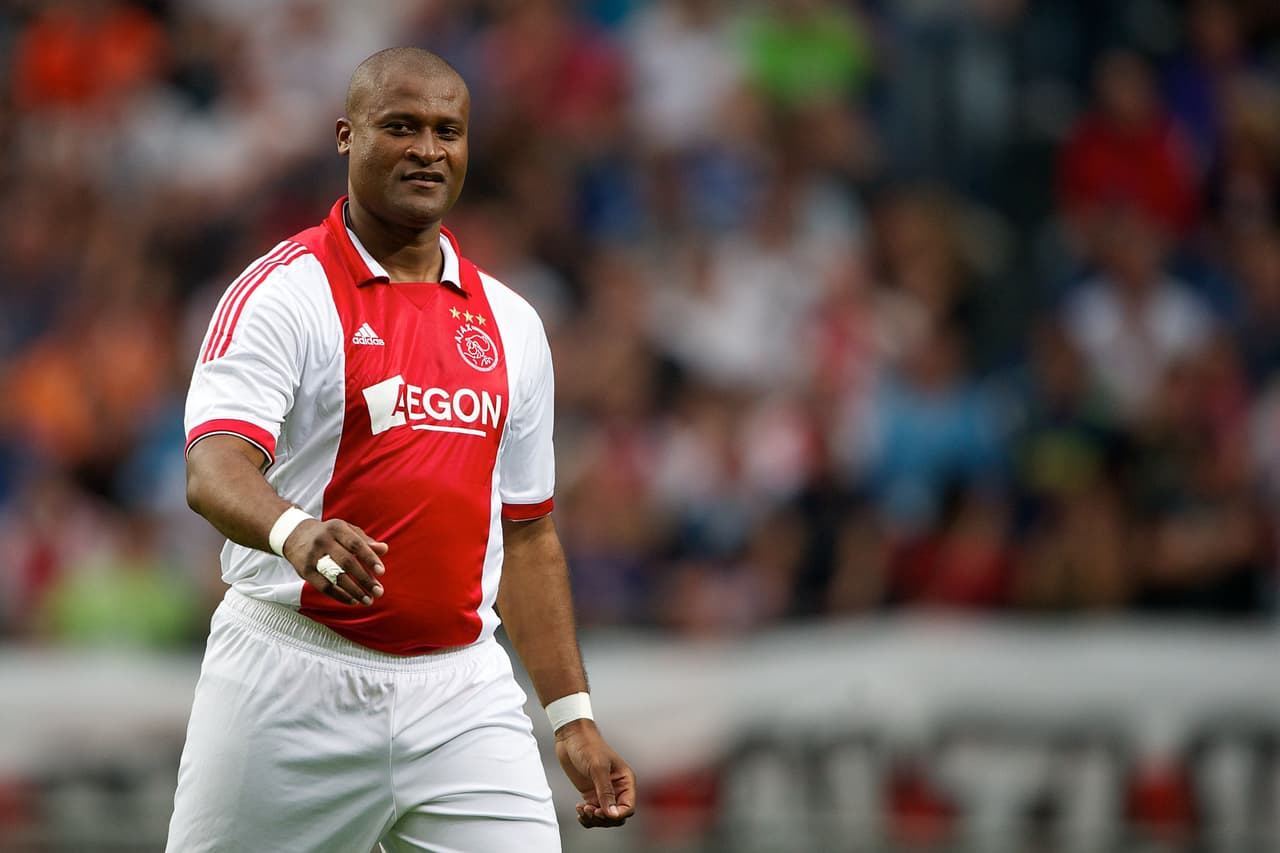 Winston Bogarde - El defensor se hizo en el Ajax y luego salió por Europa a conseguir éxitos. Milan, Barcelona y Chelsea fueron sus equipos. Actualmente es Asistente del Jong Ajax (equipo Reserva).
