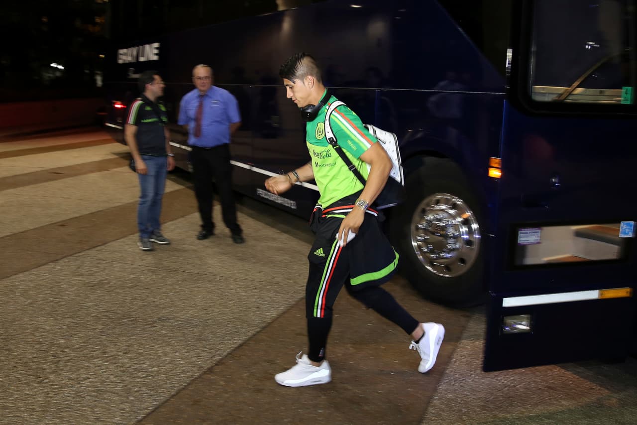 NASHVILLE, UNITED STATES - OCTOBER 06: Alan Pulido of Mexico walks during the Mexico's National Team Arrival at Loews Vanderbilt Hotel on October 06, 2016 in Nashville, United States. (Photo by Omar Vega/LatinContent/Getty Images)