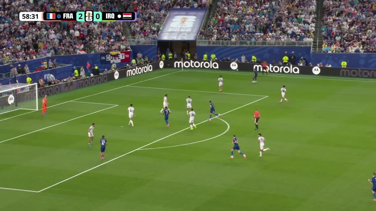 ¡TIRO ATAJADO! disparo por Ousmane Dembélé.
