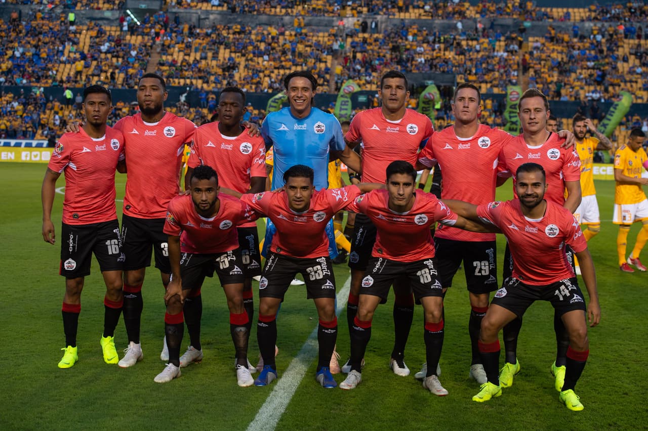 Este fue el equipo que envió al inicio Francisco Palencia por parte de Lobos BUAP.