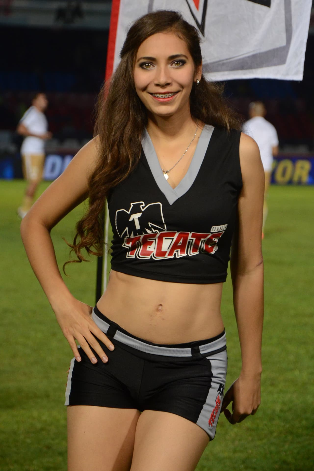 La belleza de las porristas en la fecha 8