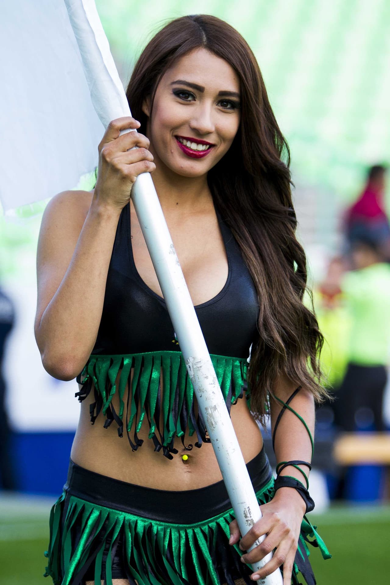 La belleza de las porristas en la fecha 8