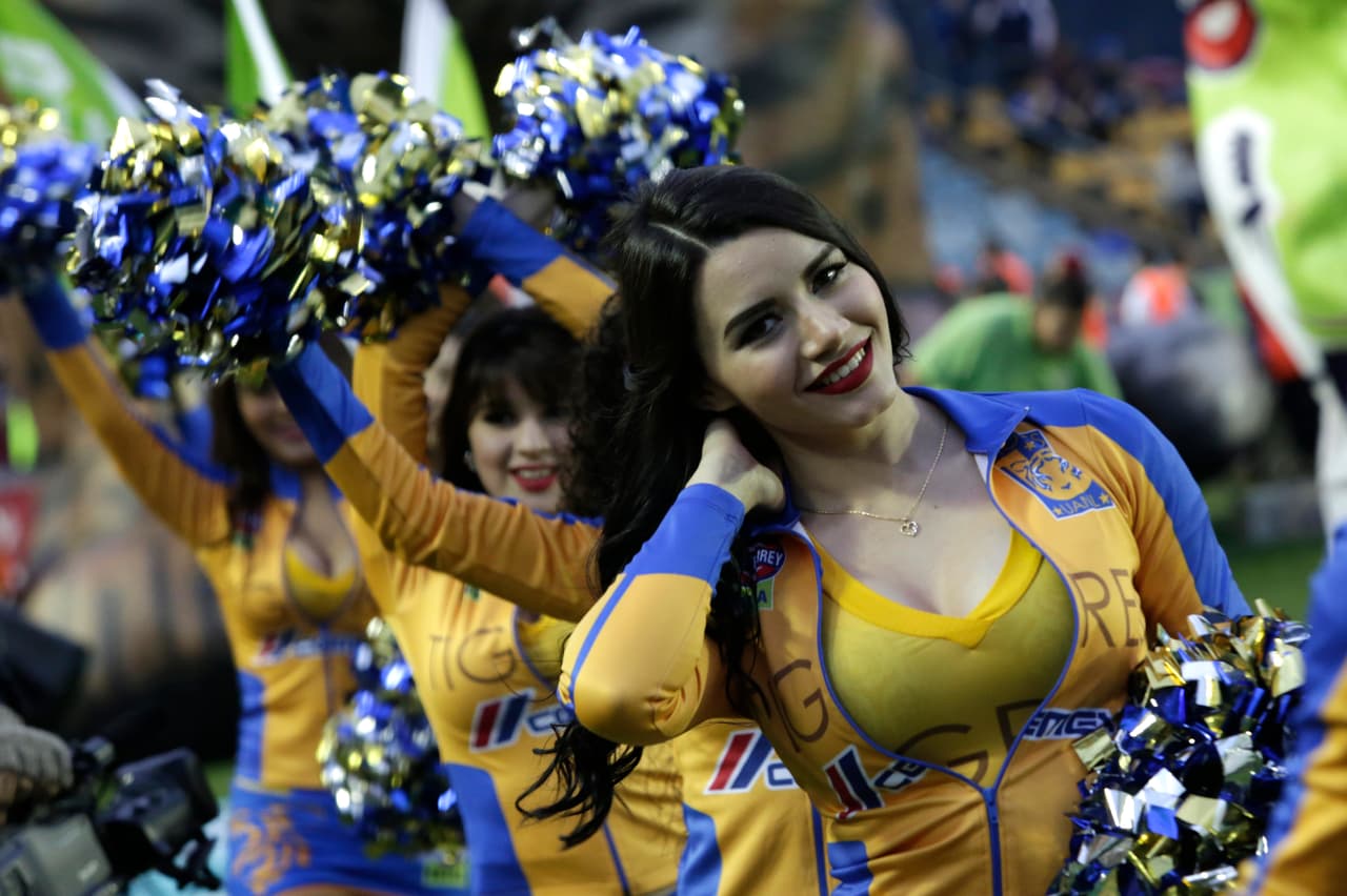 La belleza de las porristas en la fecha 8