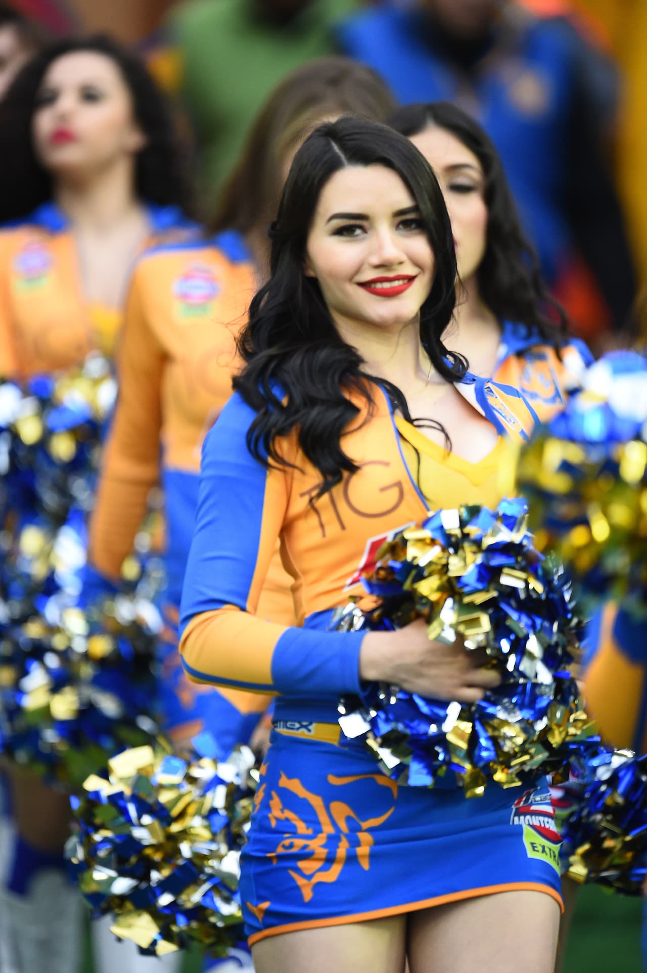 La belleza de las porristas en la fecha 8