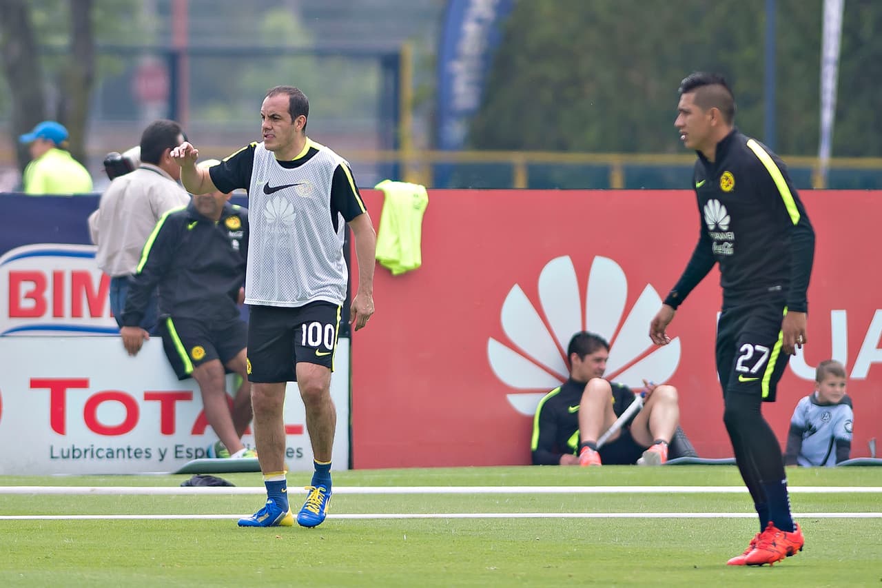 Mientras tanto el Temo seguía trabajando en la cancha.