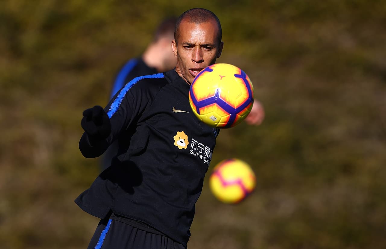 A pesar de tener 34 años, el defensa brasileño Miranda sigue teniendo mercado en la Serie A ya que podría dejar el Inter para jugar en la Roma.