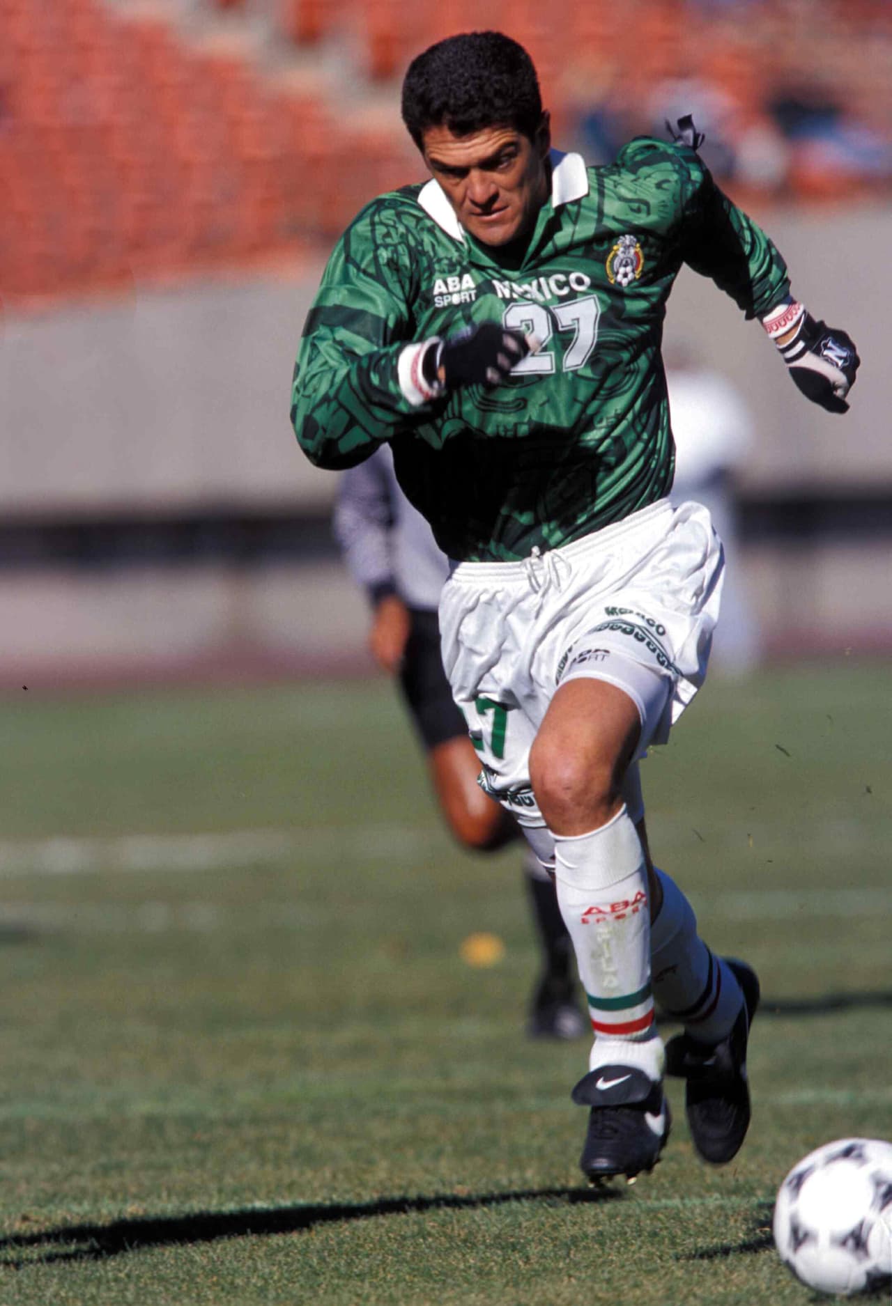 Enrique Alfaro y Carlos Hermosillo (foto) rescataron el punto para México que ya lideraba la tabla general de la eliminatoria.