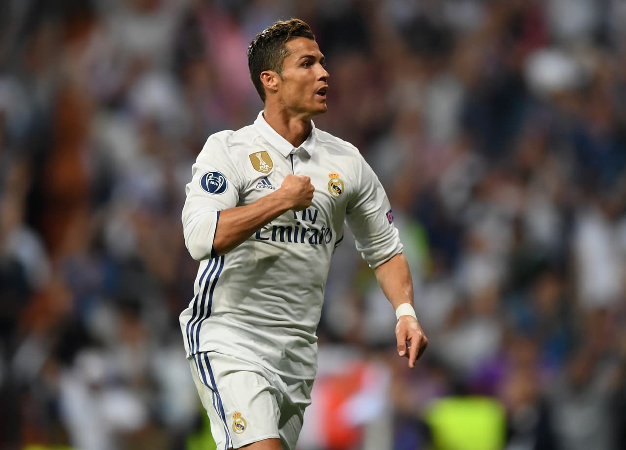 Cristiano Ronaldo es el centro delantero del equipo de Di María y el último del once titular, con calificación de 95.