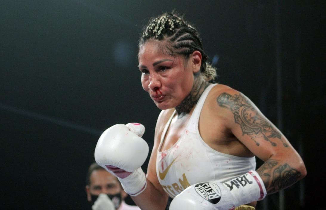 'Barby' Juárez se perfila para la revancha con 'Cobrita' Luna