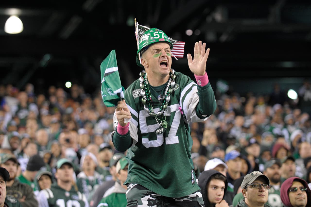 Los fans son los que dan esa pasión al emparrillado, checa lo mejor en la Semana 10.