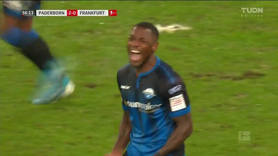 Tiro desviado de Streli Mamba