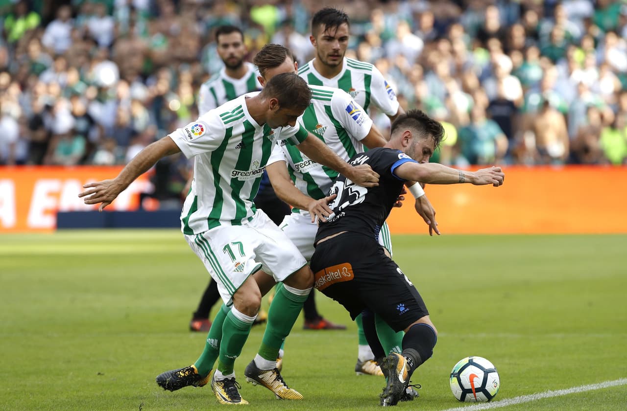 Betis se encargó de controlar y demostrar su dominio desde el principio del choque en el estadio Benito Villamarín.