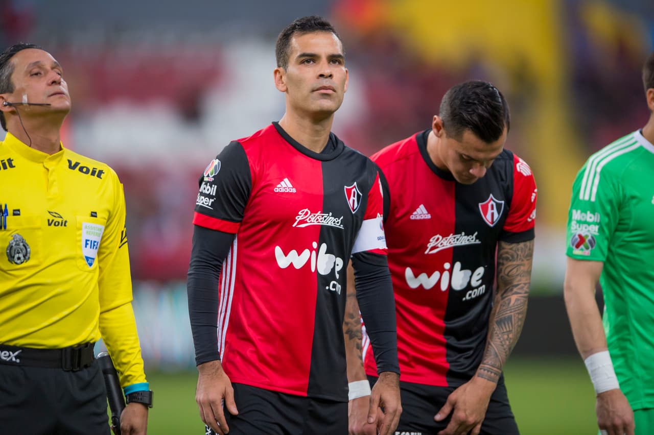 Ser esposo de una modelo mexicana es un reflejo del atractivo físico de Rafael Márquez, símbolo del fútbol mexicano.