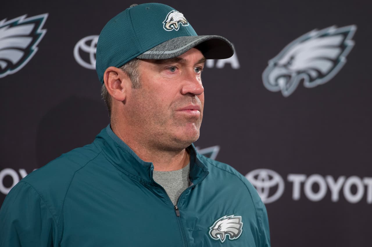 <i>Head Coach</i>: DOUG PEDERSON
<br>Su debut como entrenador en jefe no fue tan impresionante como se esperaba, pero ilusiona por su apuesta por jugadas rimbombantes. Es el tercer coach de la división con pasado como coordinador ofensivo, Pederson regresó a su ex pupilo Nick Foles por si falla Wentz y a playmakers para ser atractivo a la tribuna. Armará un equipo que gustará observar.