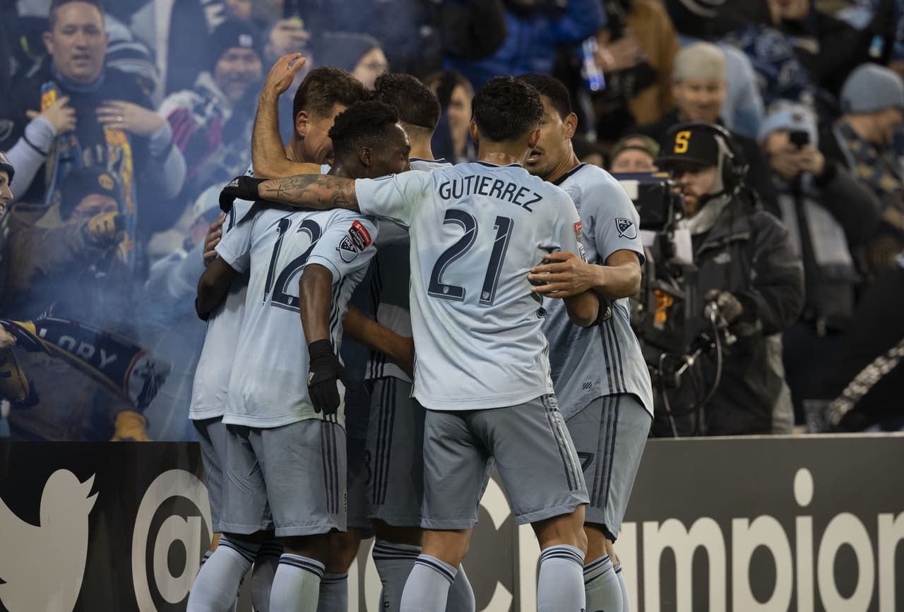 Y en el segundo tiempo las cosas se pusieron todavía más feas para los escarlatas: les cayó la segunda anotación del Sporting KC.