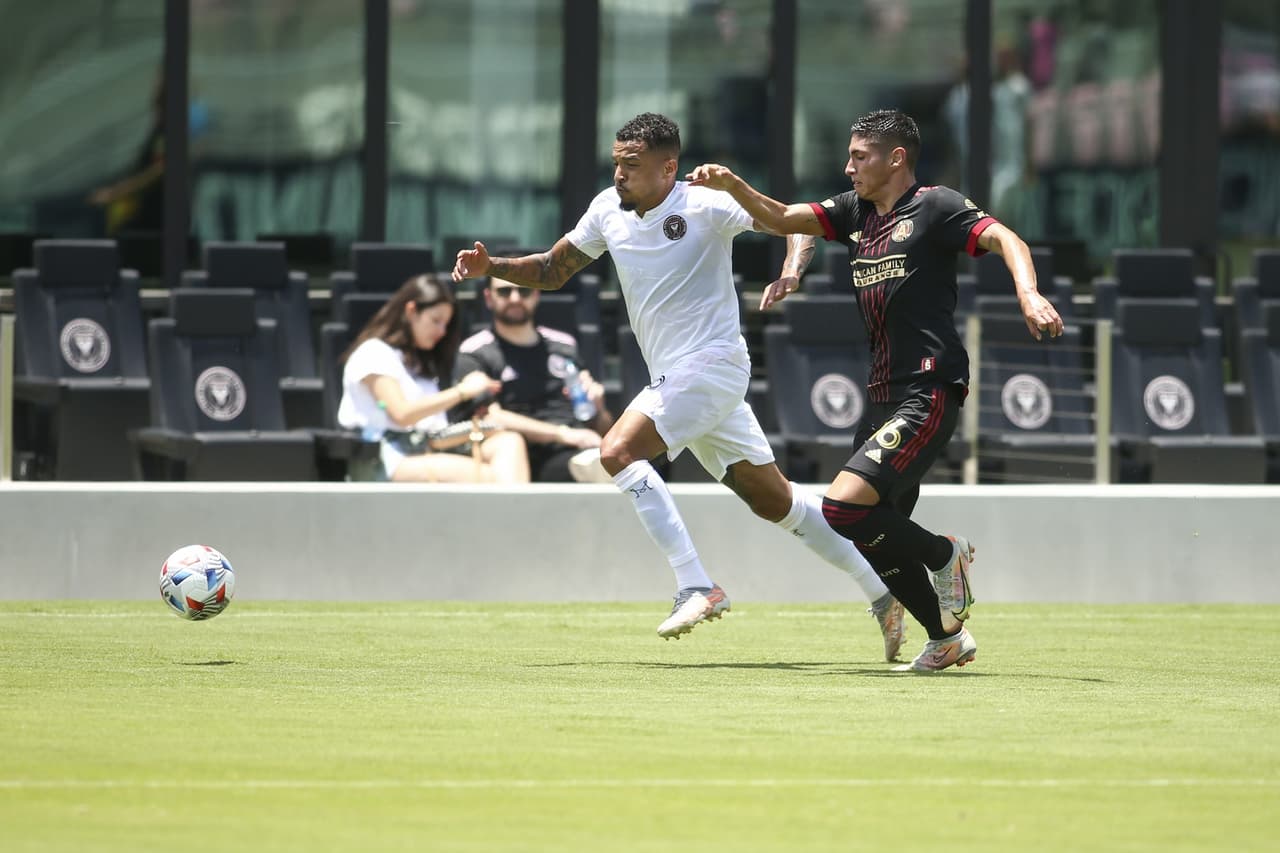 Atlanta empata con Inter Miami 1-1 durante la semana 4 de la MLS. El delantero venezolano, Josef Gonzalez, regresa tras su lesión anotando gol para su equipo, sin embargo, Lewis Morgan igualó el marcador al minuto 77, repartiéndose puntos en Florida.