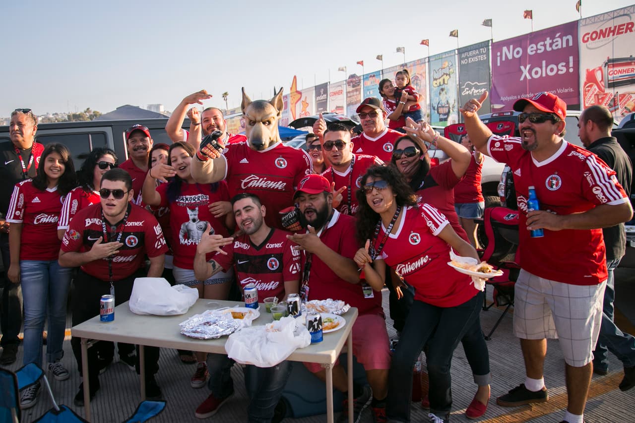 El colorido de la afición en la Jornada 6