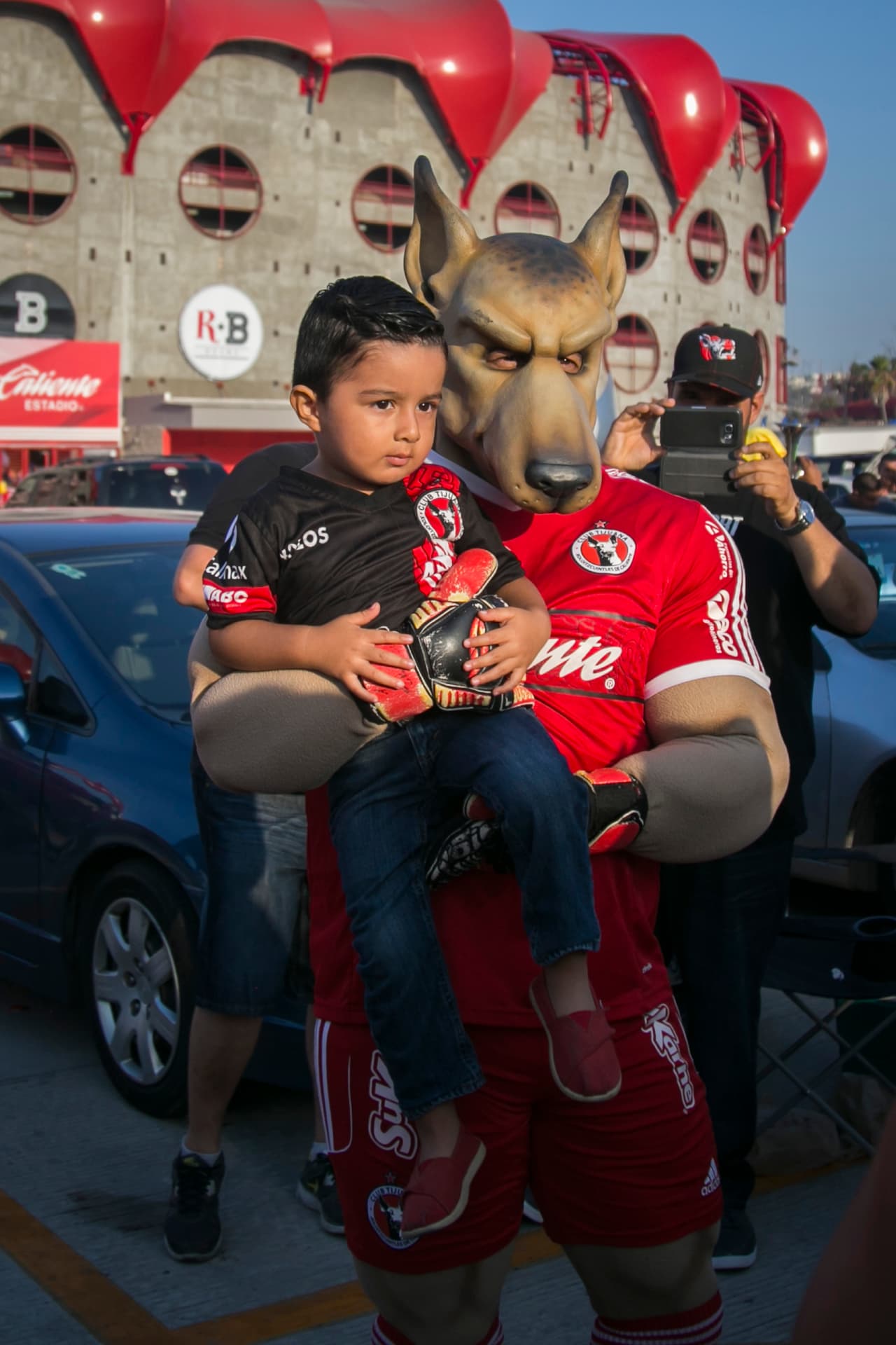 El colorido de la afición en la Jornada 6