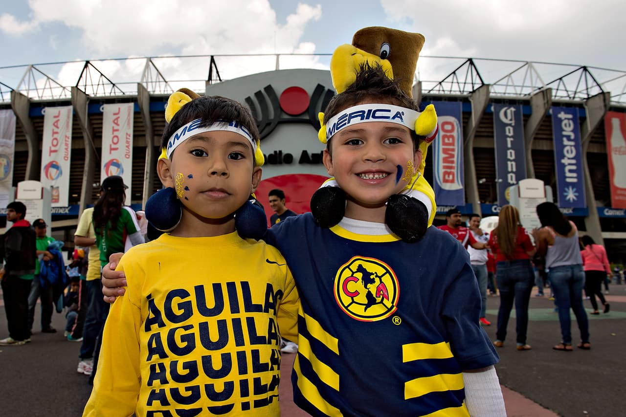 El colorido de la afición en la Jornada 6