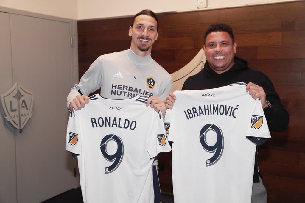 Zlatan y Ronaldo, dos leyendas en el vestuario del Galaxy.