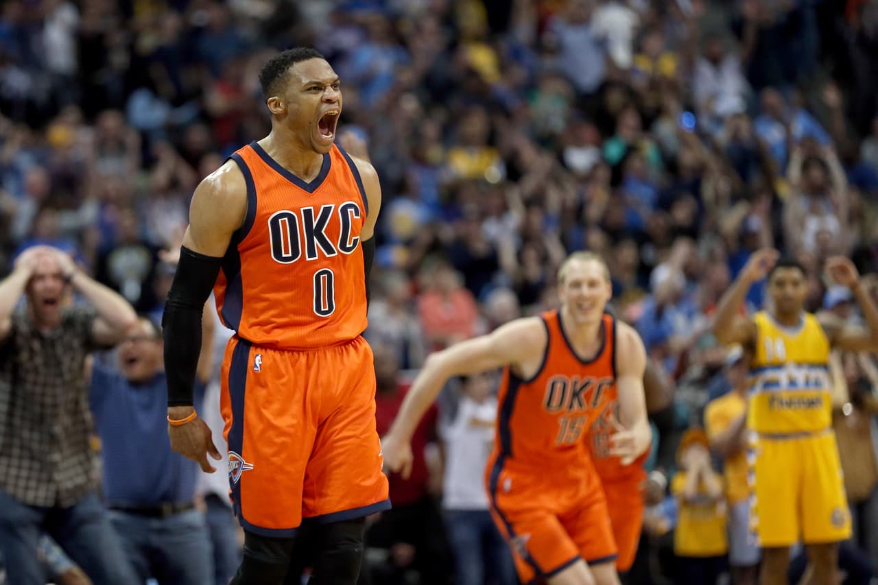 Russell Westbrook hizo historia en la NBA al sumar 42 'triples-dobles' durante la temporada. Fue nombrado el MVP de la campaña regular.