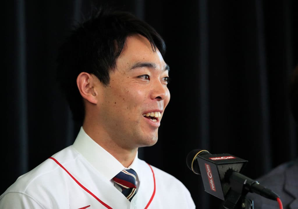 El jardinero es el primer japonés en jugar con los Cincinnati Reds. Firmó por tres años y 21 millones de dólares.