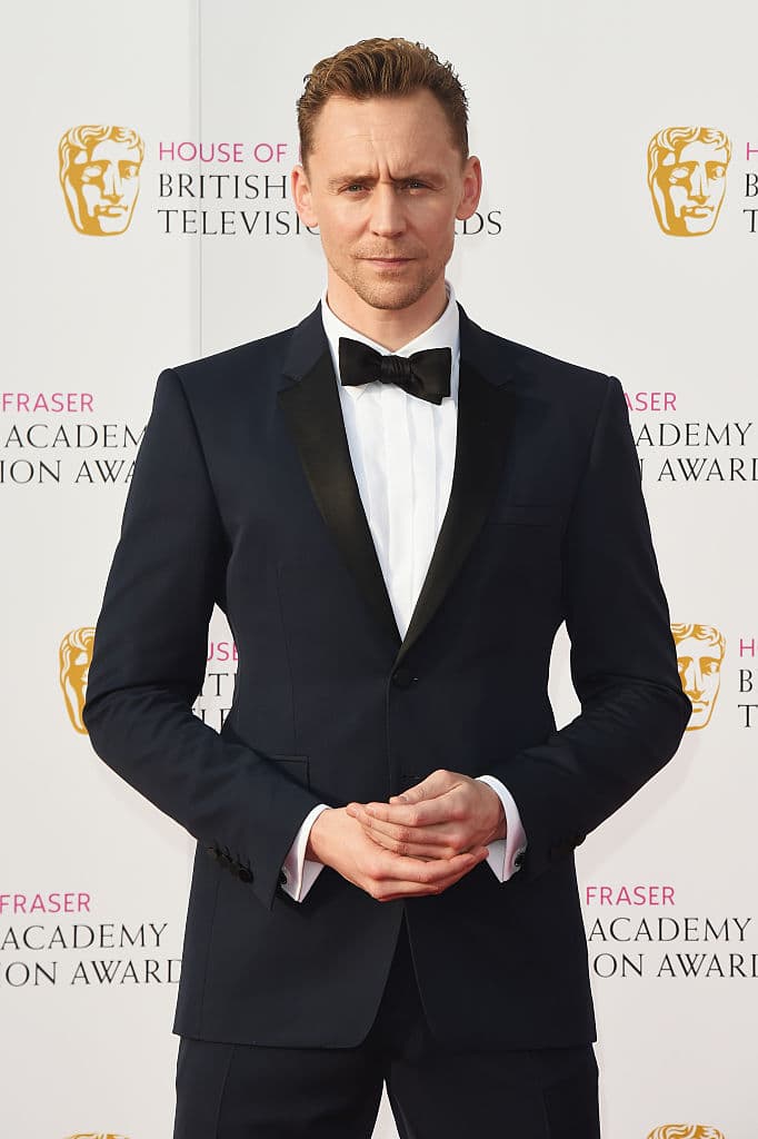 Hiddleston es el líder de un comunidad, que gracias a la superstición, comienzan a creer que la mítica serpiente de Essex ha regresado a acechar el área.
<br>