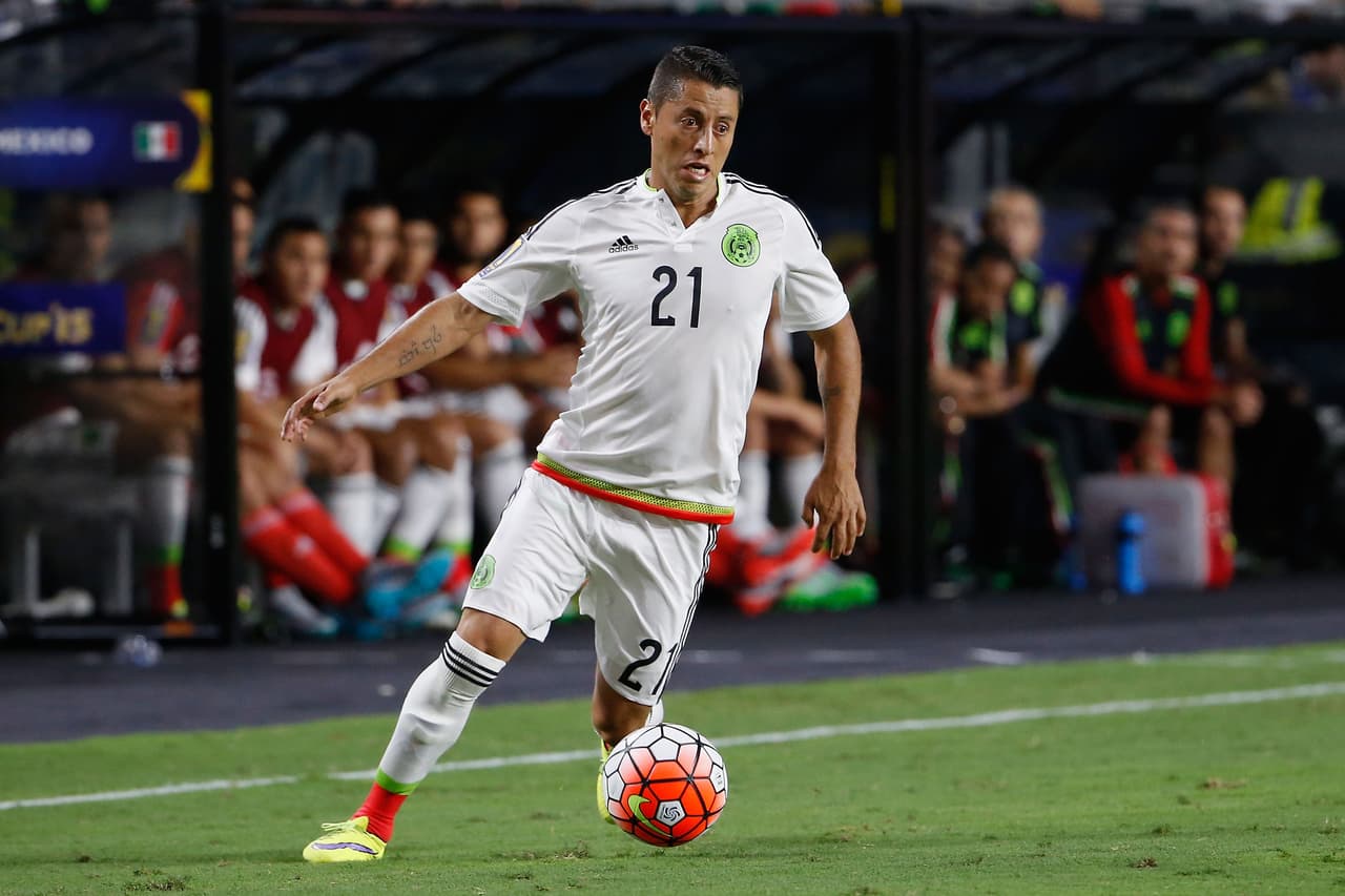 Carlos Esquivel. En Toluca es de los infaltables en el once inicial y con Selección ha sido de los más utilizados como cambio en busca de velocidad y precisión en el servicio sobre la carrera.