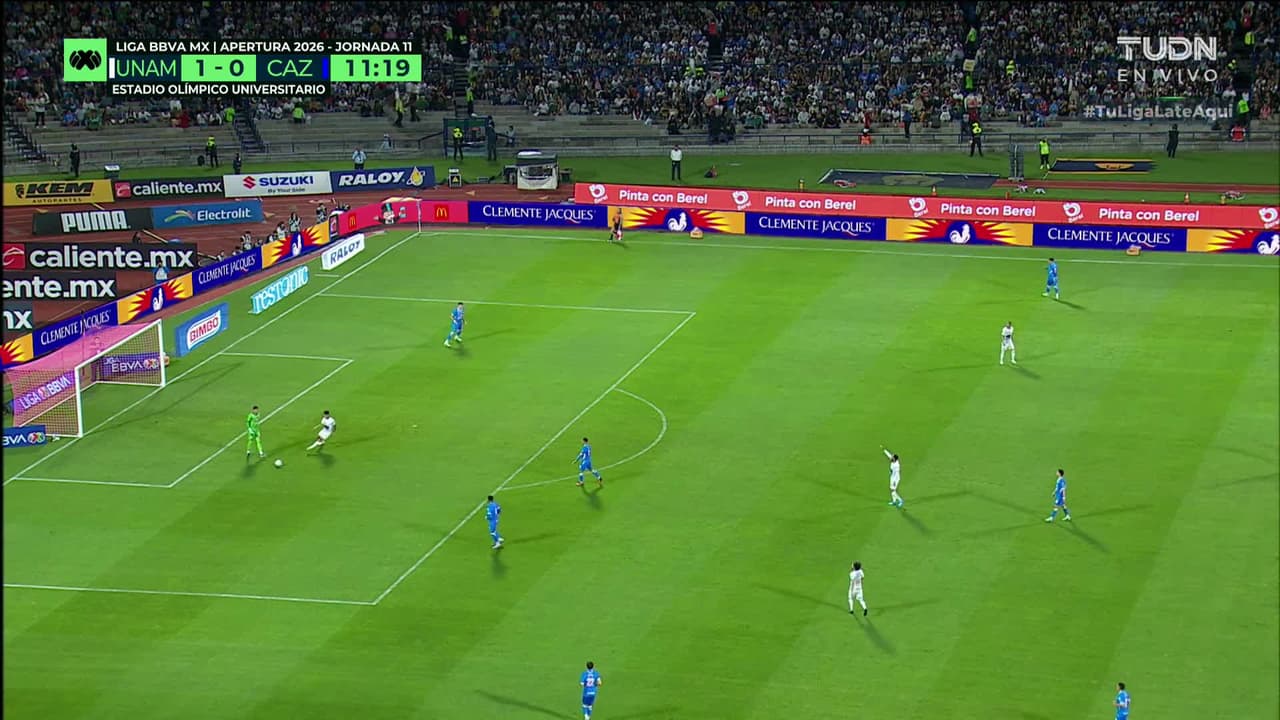 ¡GOL!  anota para Pumas UNAM. Juninho