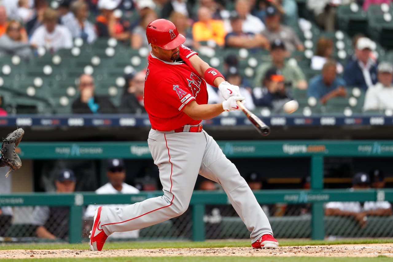 El cañonero dominicano pegó un cuadrangular solitario en el tercer inning para ayudar a que los Angels le propinaran este jueves una paliza de 13-0 a los Tigres de Detroit.