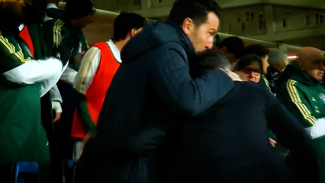 Buffon besa a Gattuso en pleno festejo de Italia vs. Irlanda del Norte; golazo de Tonali