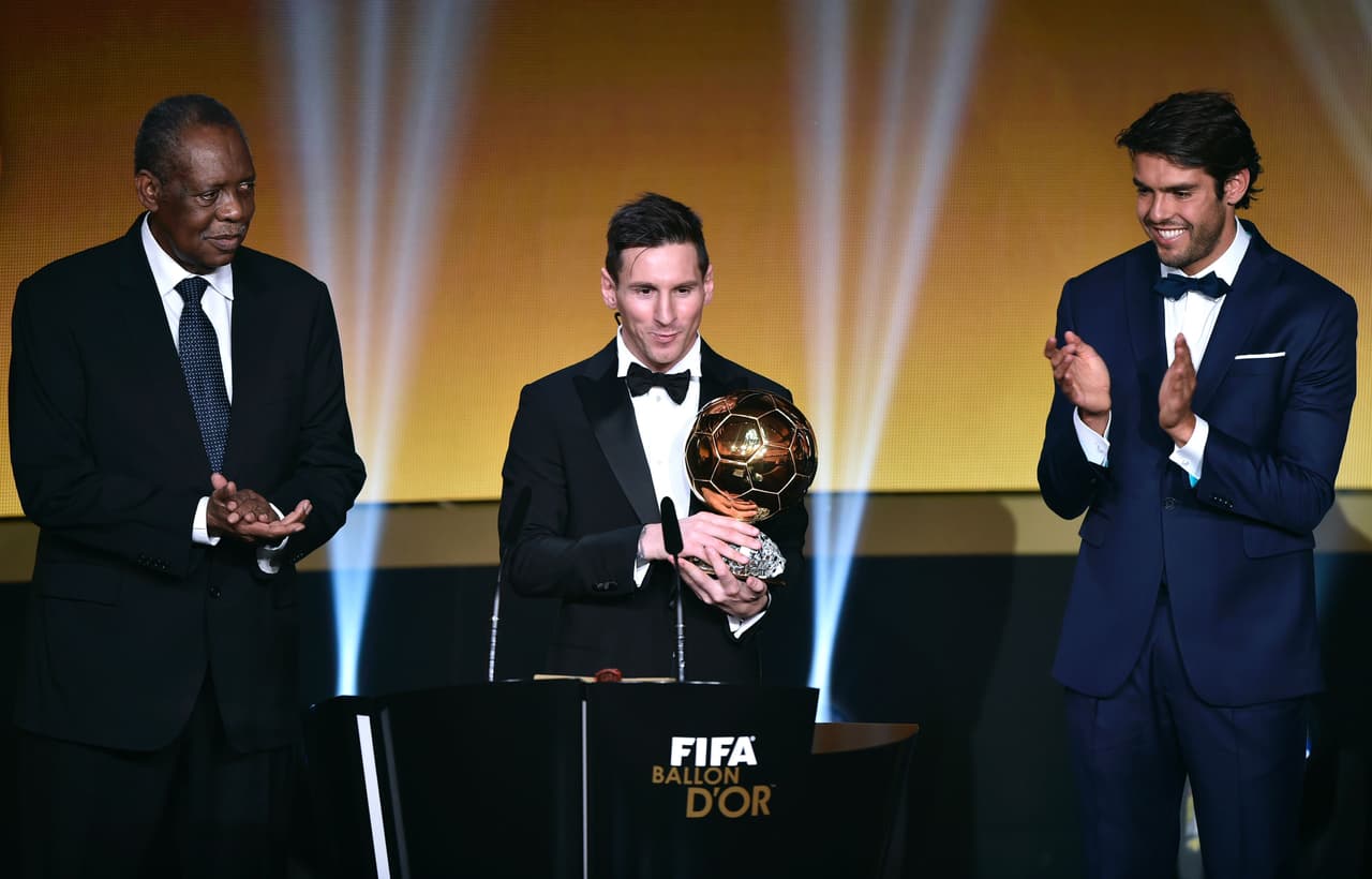 Lionel Messi fue el gran ganador de la noche al llevarse el Balón de Oro 2015, el argentino consiguió su quinto trofeo como mejor jugador.