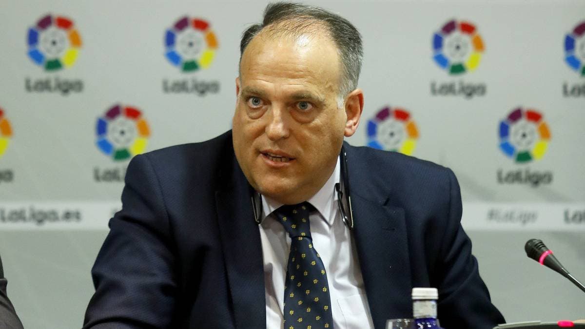 Tebas afirma que ahora mismo el Barça “no puede fichar a Lewandowski"