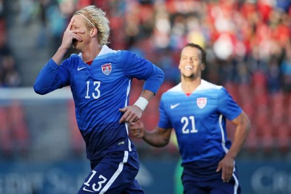 Brek Shea: 7 Se sigue solidificando en el puesto de lateral izquierdo, tanto en su club como en selección. Aporta mucho a la línea de fondo con su estatura, a medida que genera avances ofensivos.