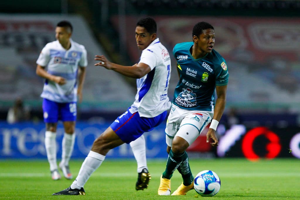 Brayan Angulo marcó a los 81’ el tanto que sentenció al actual campeón del futbol mexicano. León recibirá al Puebla y Cruz Azul hará lo propio con Mazatlán en la J9 del Guard1anes 2021.