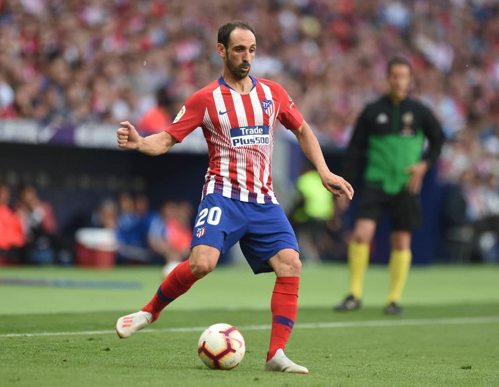 Juanfran. El español lo ganó casi todo con el Atleti, falló un penal en la tanda de Champions League contra el Real Madrid. Levantó dos Europa League.